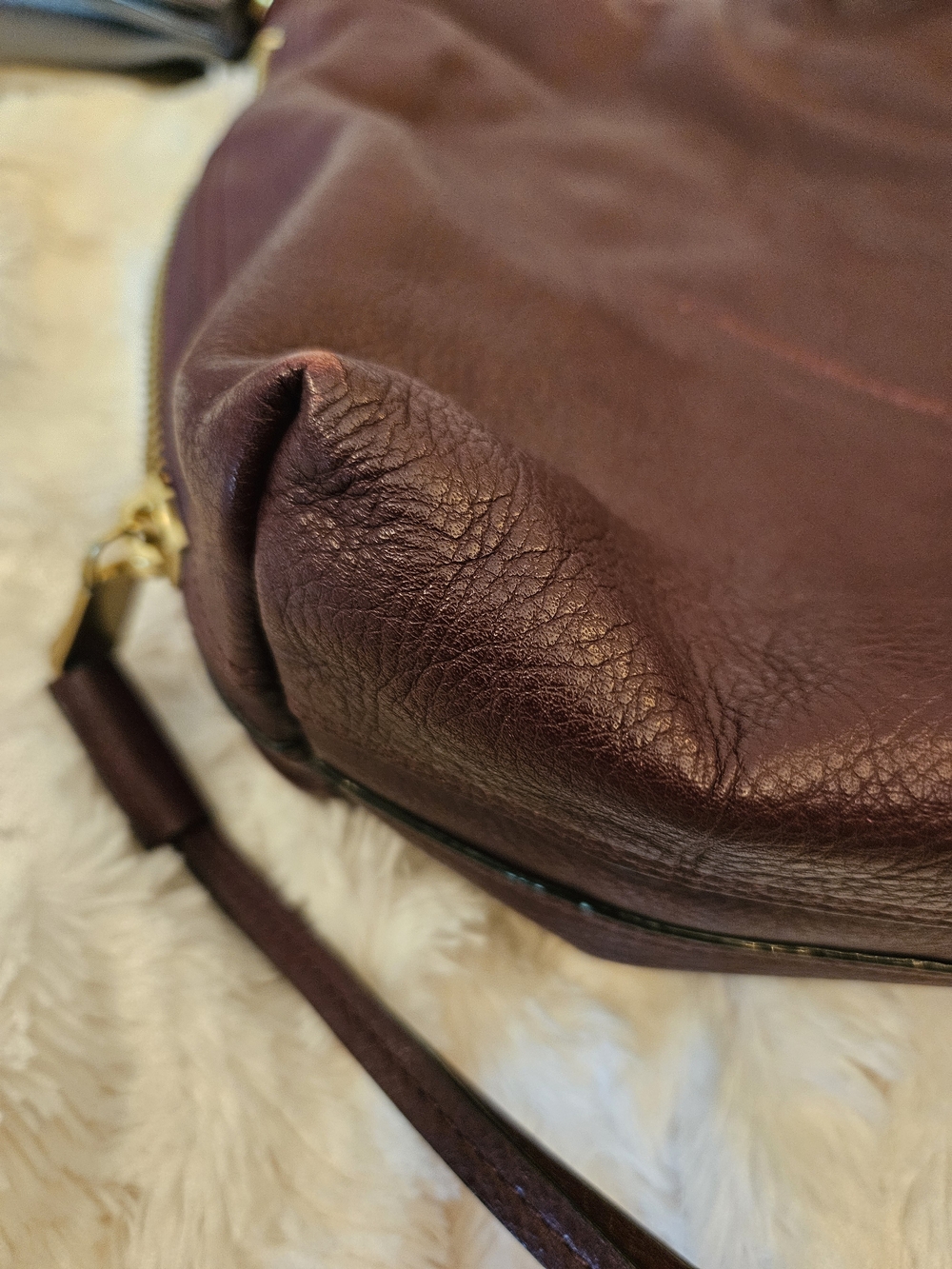 Fossil☆Leather Hobo Bag in Deep Burgundy - Picture 9 of 13